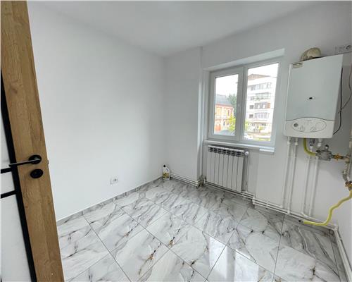2 camere etaj 1 Curtea de Apel, renovat, la cheie